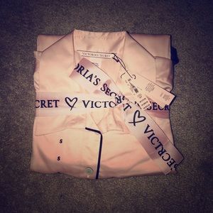$73 Victoria Secret silk sleepwear Set